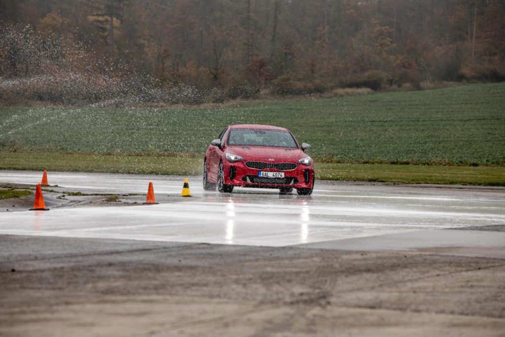 prvni-jizda-Kia-Stinger- (5)