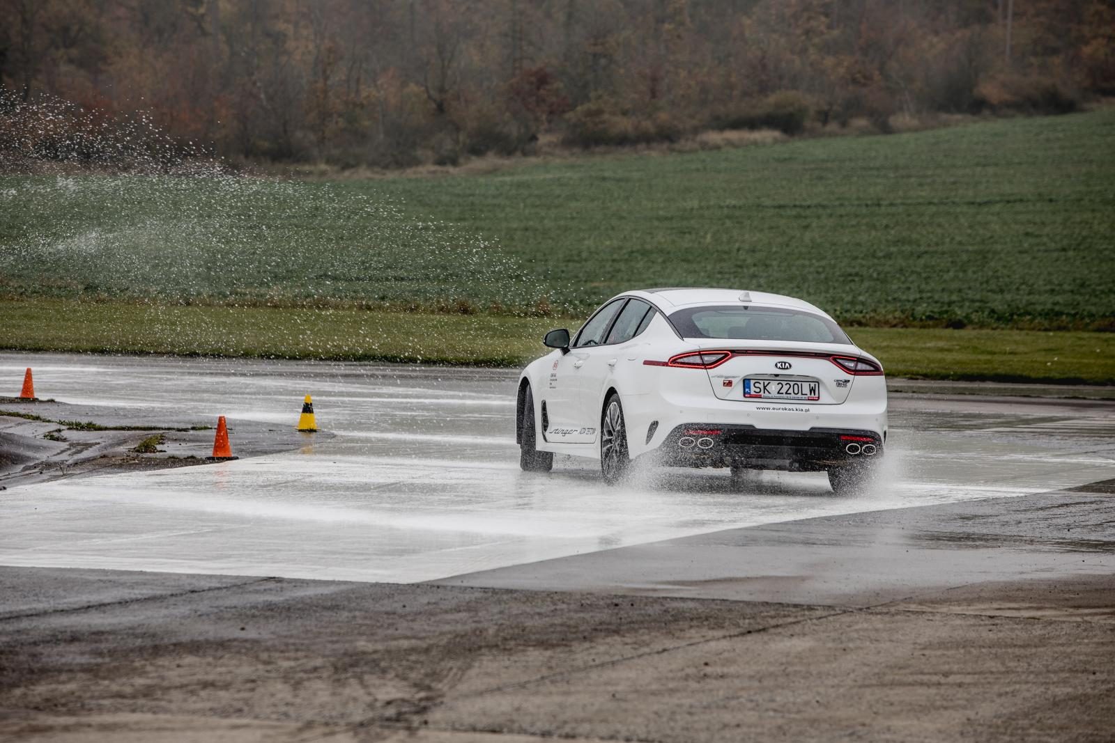 prvni-jizda-Kia-Stinger- (32)