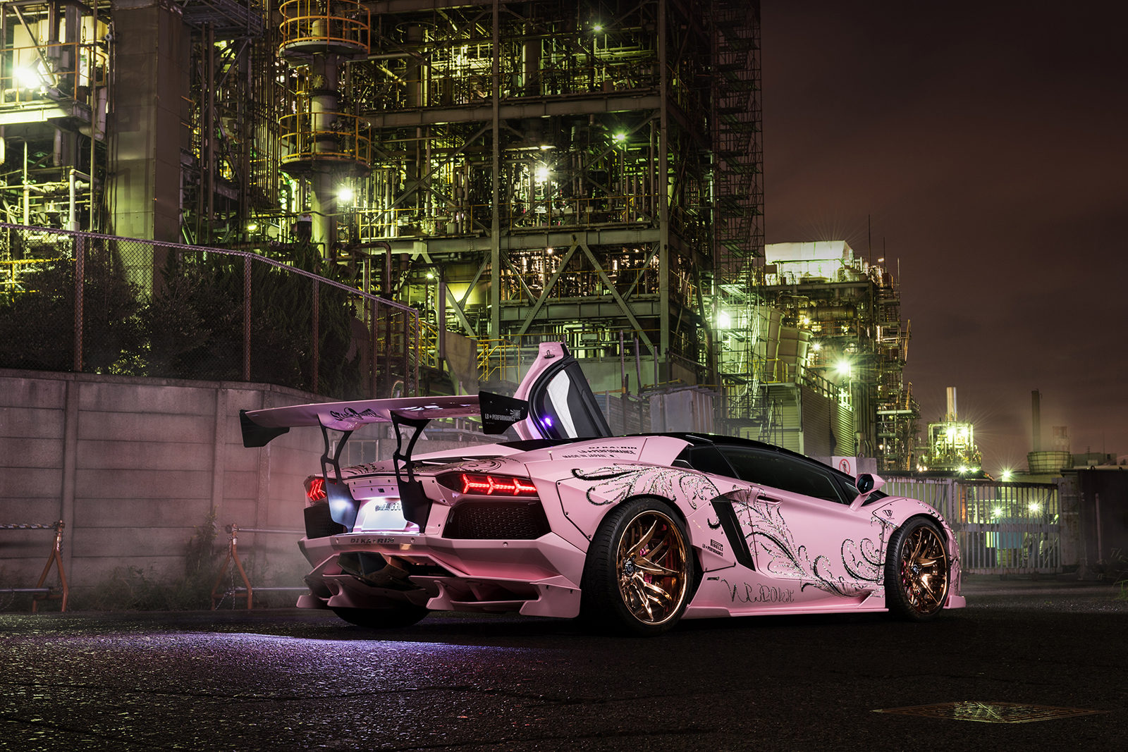 ruzove-lamborghini-aventador-forgiato-5