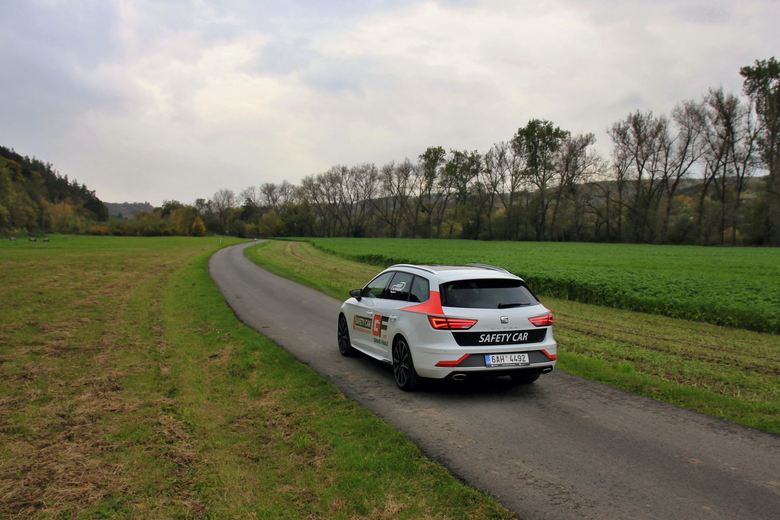 rychly-test-seat-leon-st-cupra-300-4drive-dsg-1-2