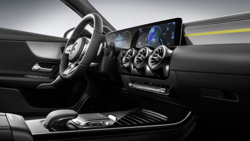 2018-mercedes-benz-tridy-a-interier