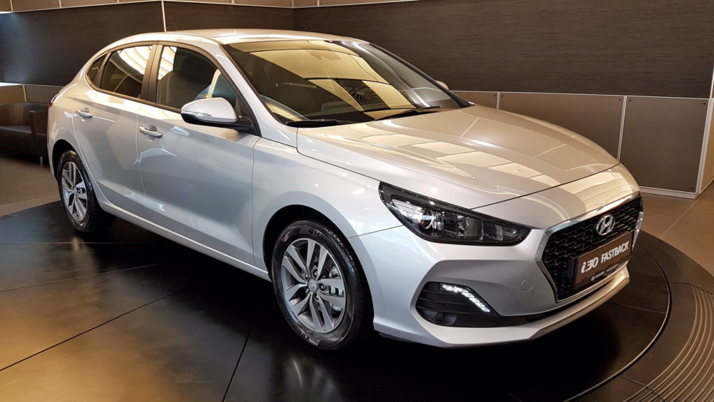 Hyundai-i30-fastback