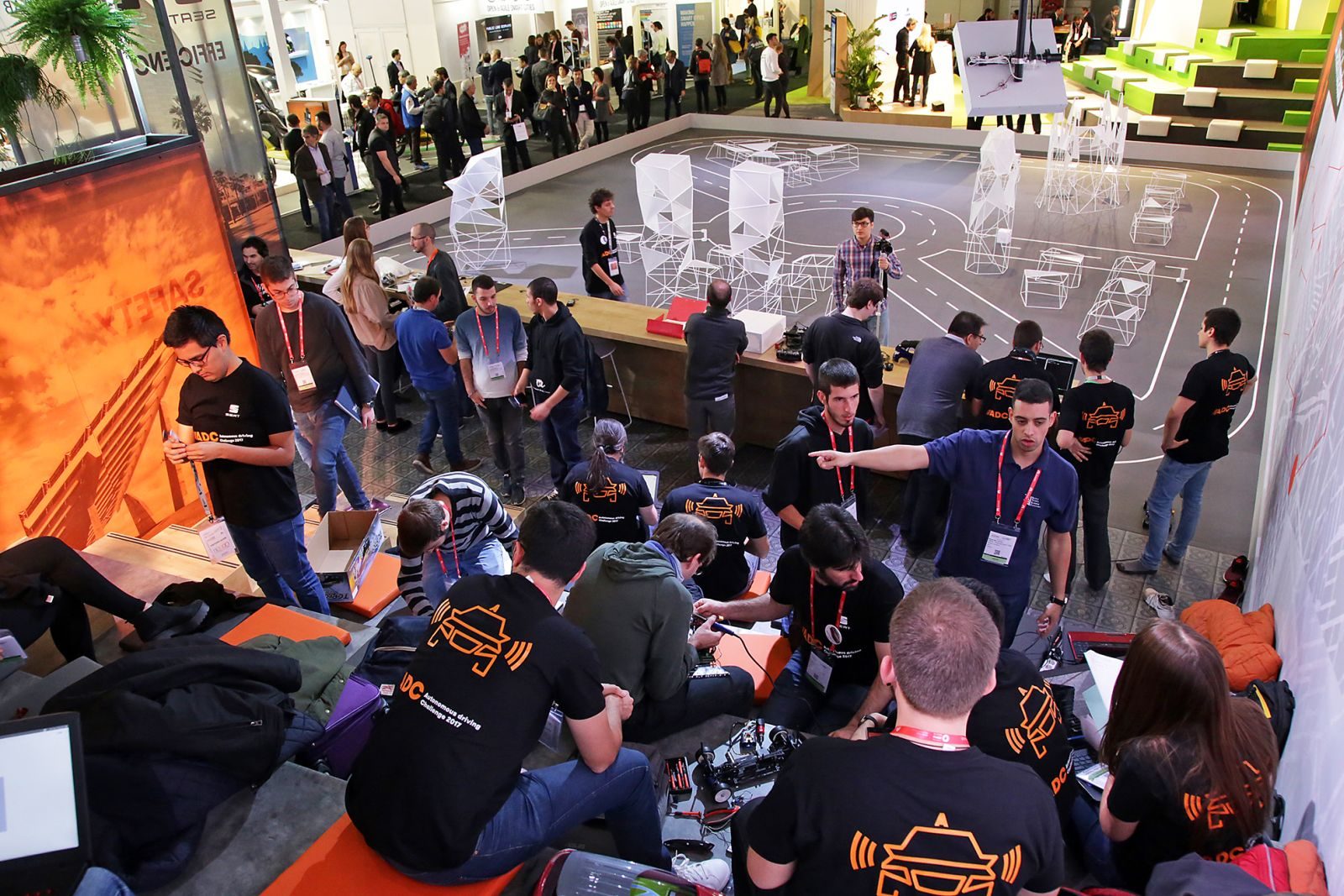 SEAT-Leon-Cristobal-koncept-Smart-City-Expo- (4)