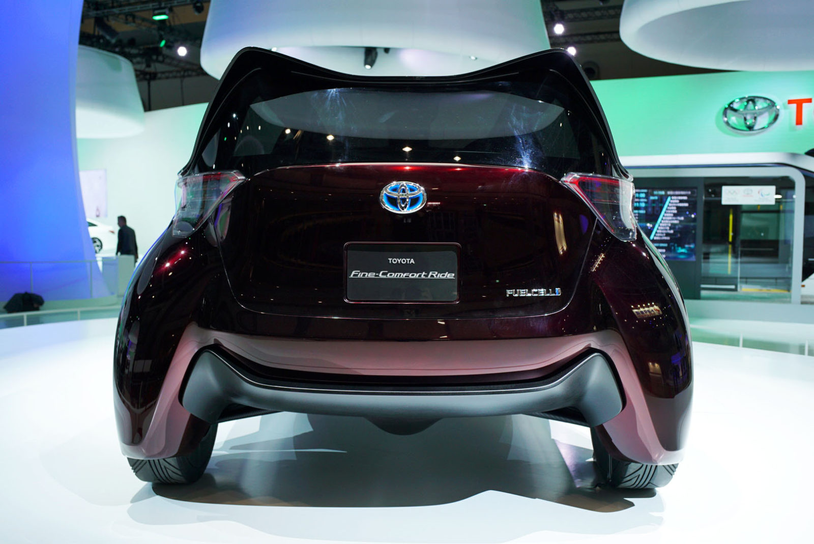 Toyota-Pneumatiky-bez-vzduchu- (3)