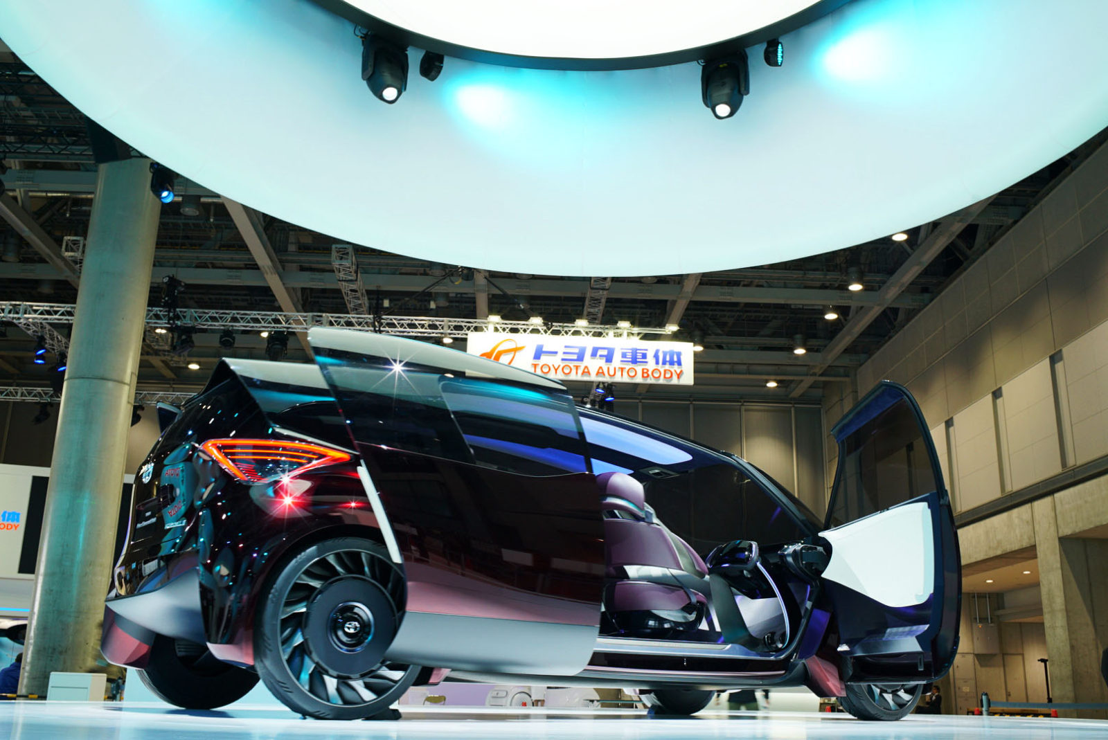 Toyota-Pneumatiky-bez-vzduchu- (4)