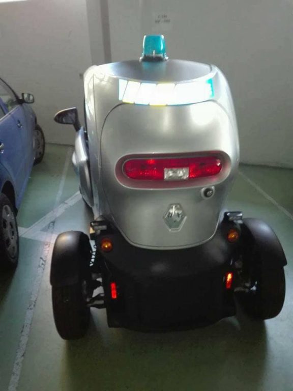 renault-twizy-elektromobil-policie