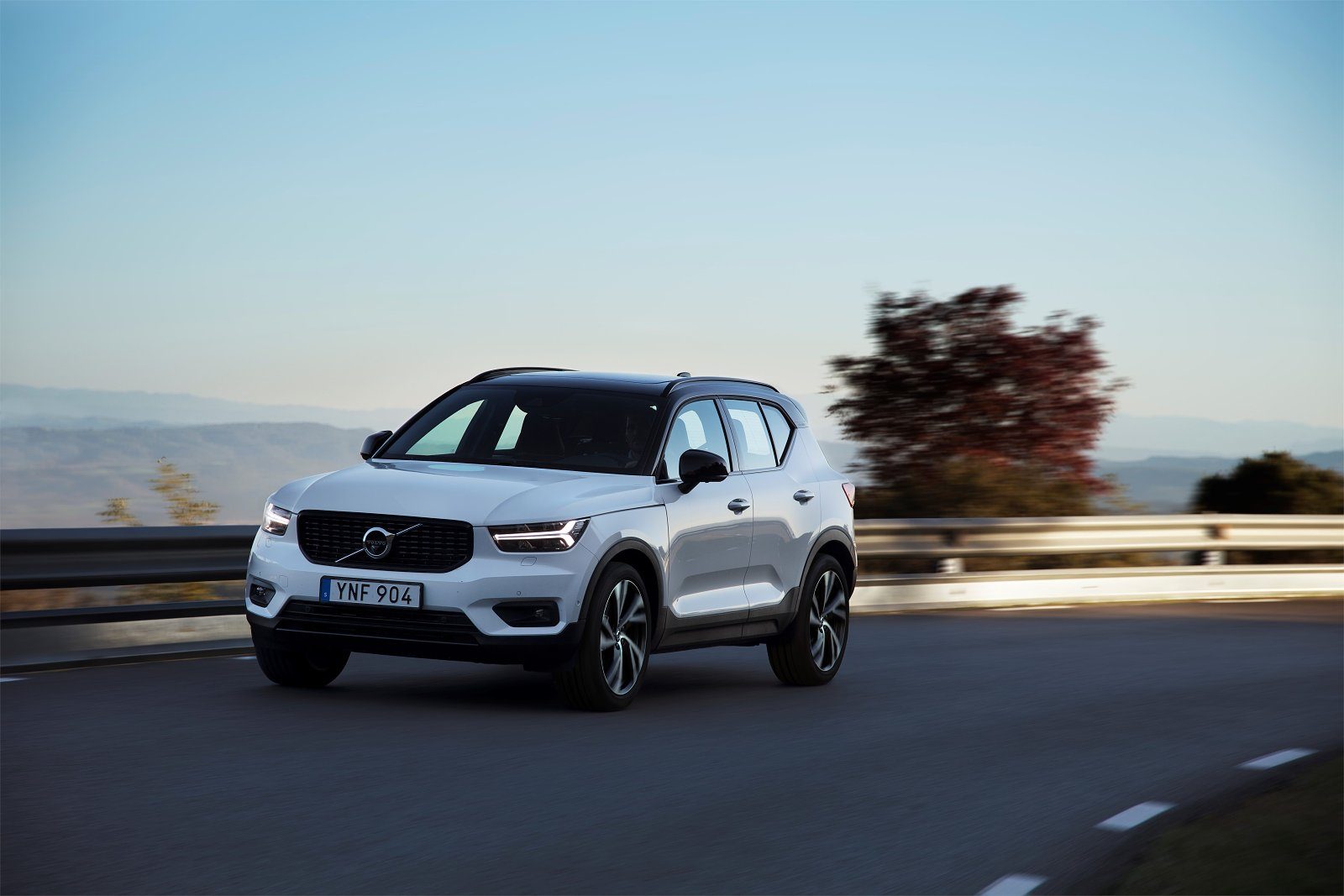 volvo-xc40- (1)