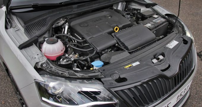 test-skoda-rapid-spaceback-monte-carlo-14-tdi-66-kW-motor