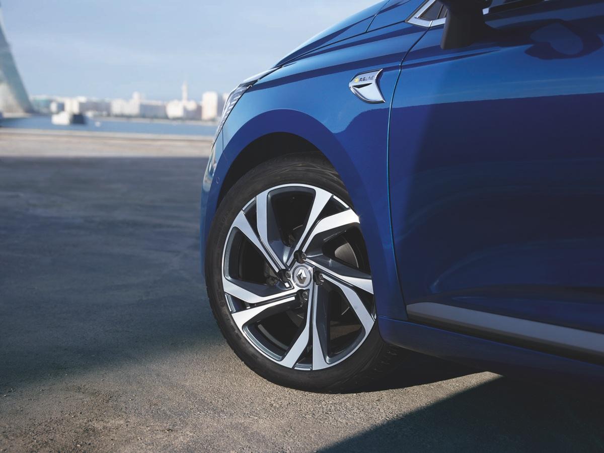 2019-Renault-Clio-RS-Line- (5)