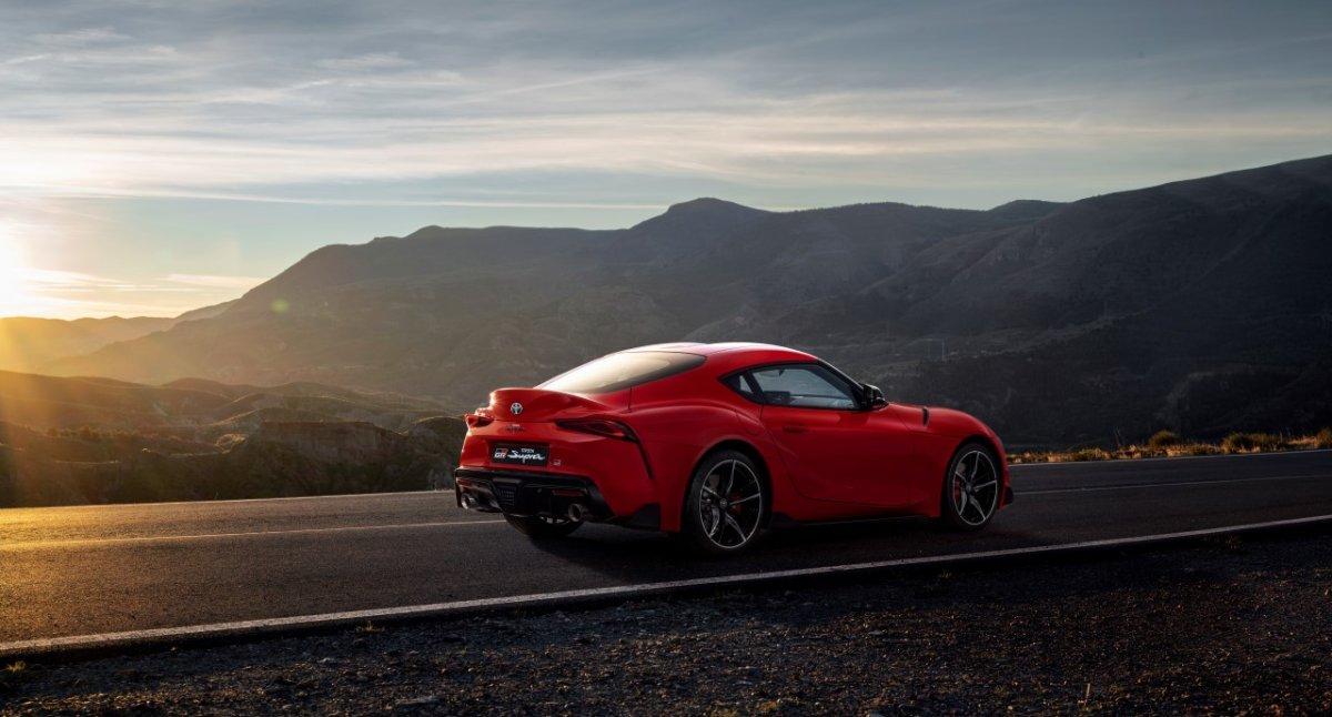 2020-Toyota-Supra-Red- (14)
