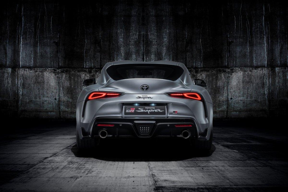 2020-Toyota-Supra-seda- (5)