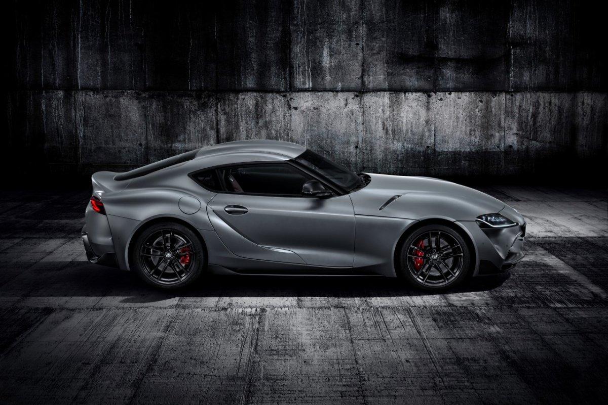 2020-Toyota-Supra-seda- (8)