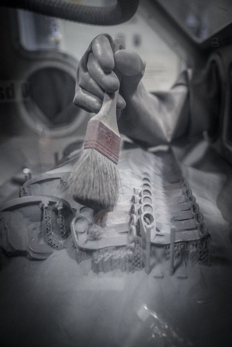 BMW-Individual-M850i-xDrive-Coupe-Night-Sky-zakulisi-vyroby- (2)