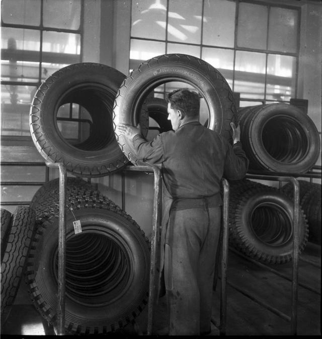 Barum_vyroba_pneu_1948 Barum_vyroba_pneu_1948
