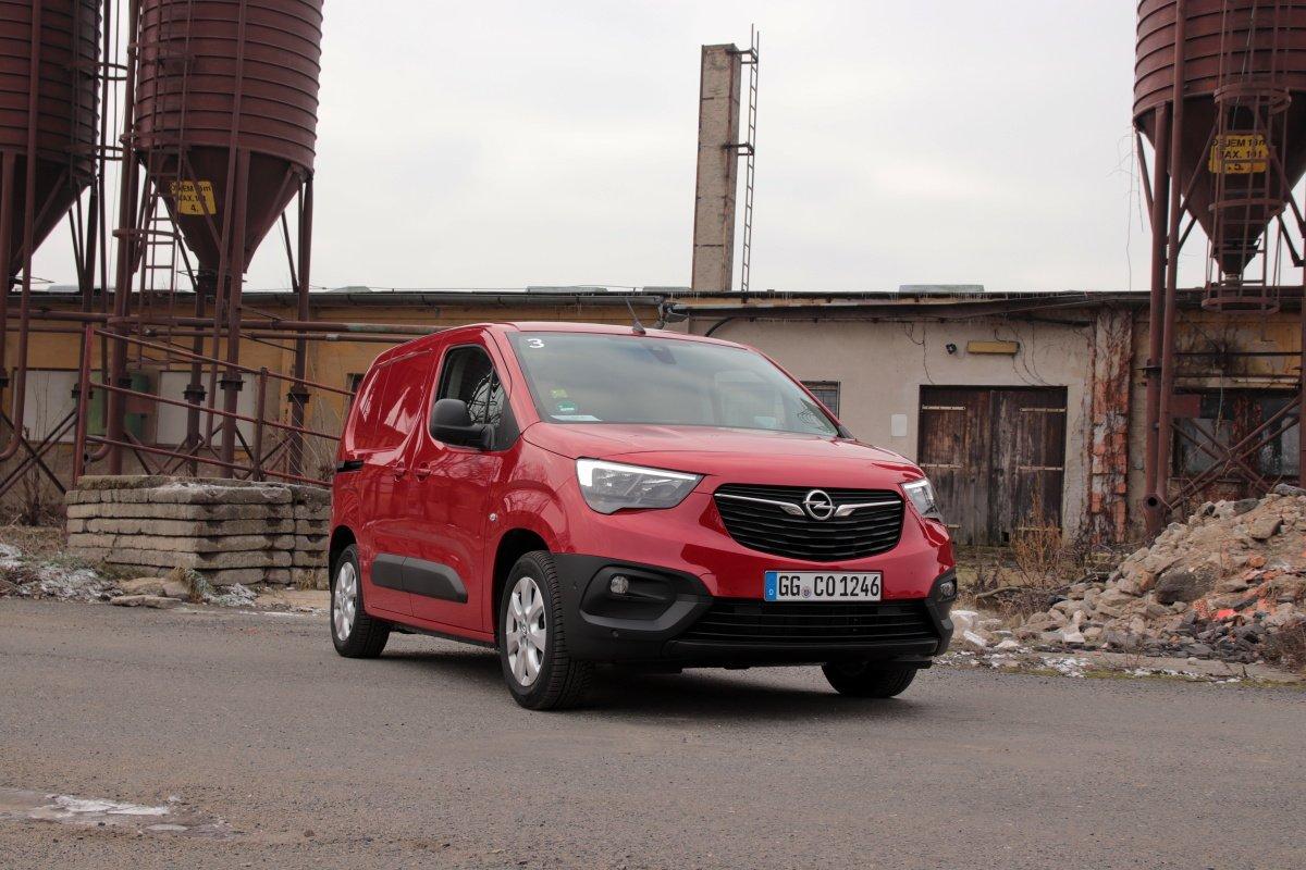 prvni-jizda-2019-opel-combo-van- (1)