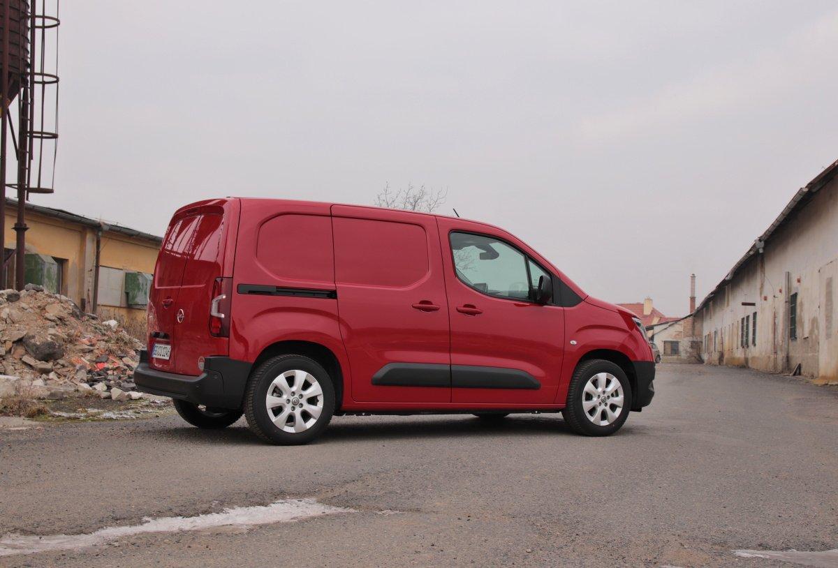 prvni-jizda-2019-opel-combo-van- (3)