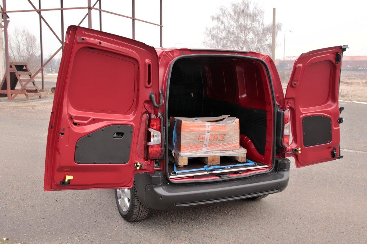 prvni-jizda-2019-opel-combo-van- (7)