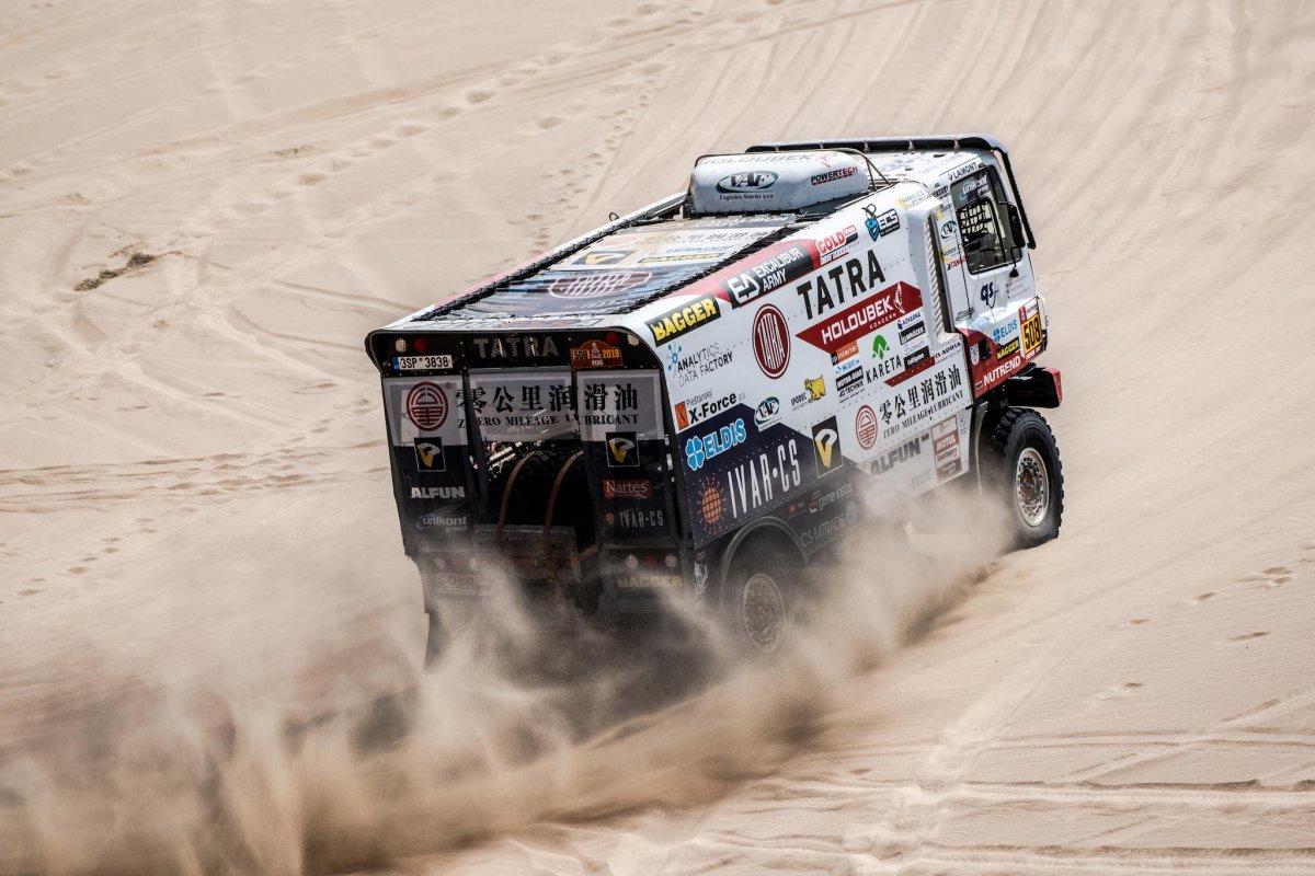 rallye-dakar-2019-po-9-etape-tatra-buggyra-racing-martin-kolomy- (2)