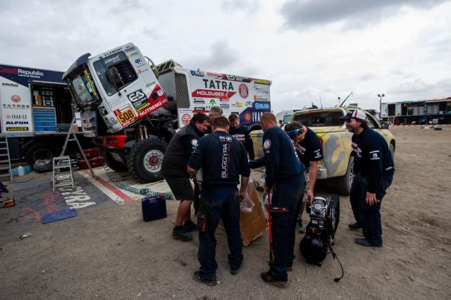 rallye-dakar-2019-po-volnem-dnu-tatra-buggyra-racing- (2) rallye-dakar-2019-po-volnem-dnu-tatra-buggyra-racing- (2)