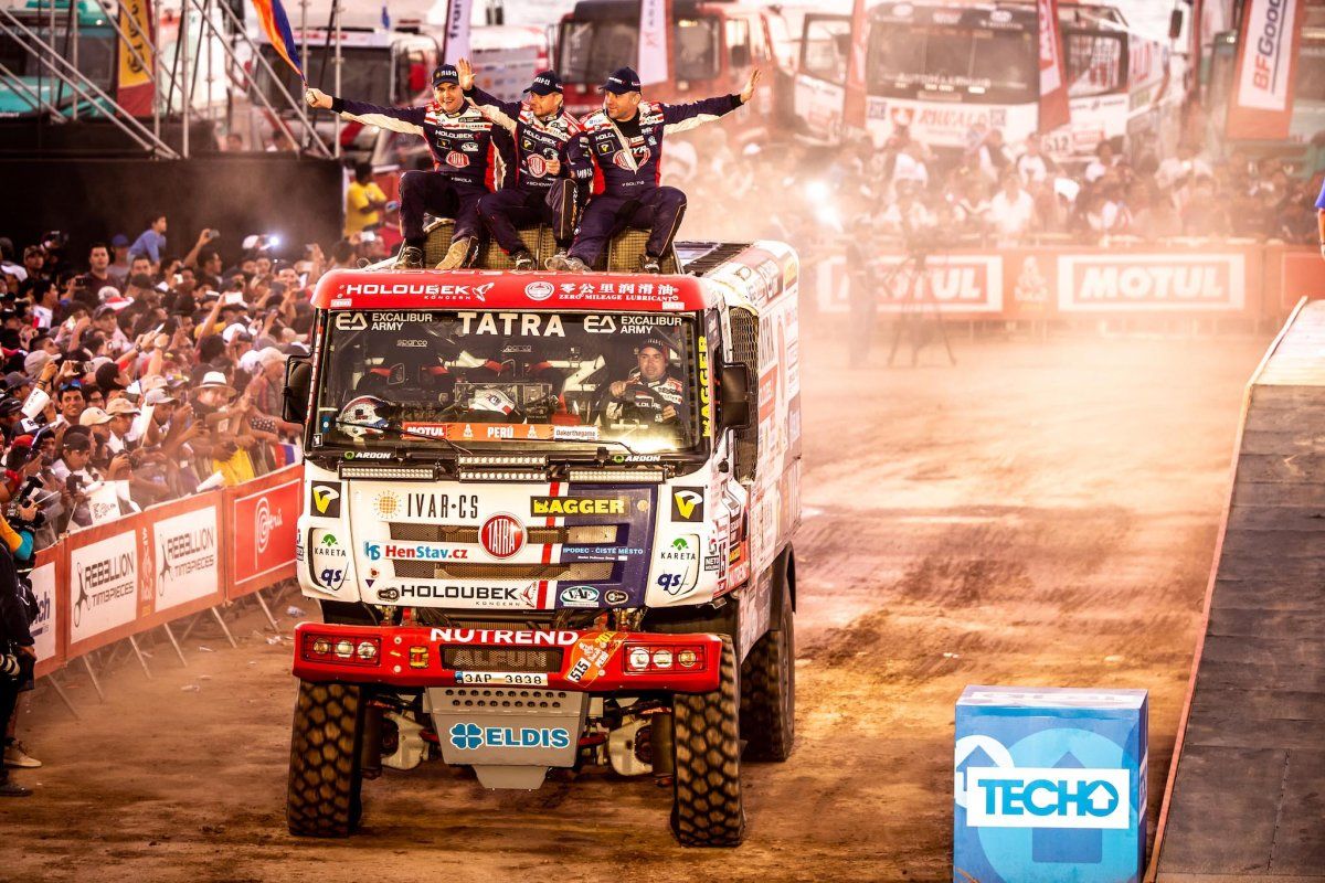 rallye-dakar-2019-tatra-buggyra-racing-pred-dakarem- (3)
