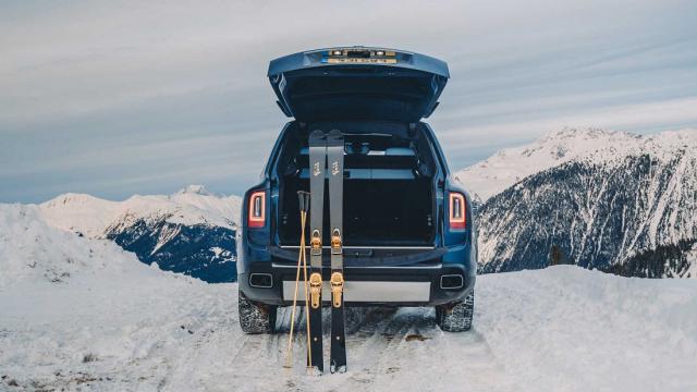 rolls-royce-cullinan-taxi-na-horach- (3) rolls-royce-cullinan-taxi-na-horach- (3)
