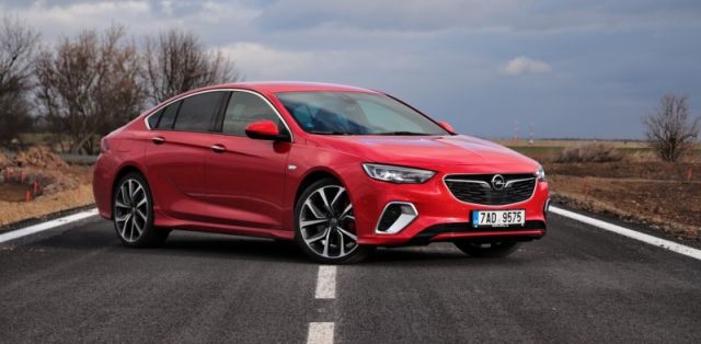 test-2018-Opel-Insignia-GSi-Grand-Sport-20-CDTI-8A-4x4 test-2018-Opel-Insignia-GSi-Grand-Sport-20-CDTI-8A-4x4