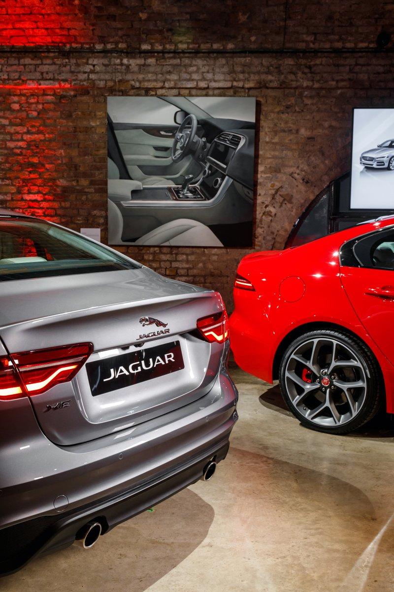 2019-facelift-jaguar-xe-odhaleni-londyn- (6)