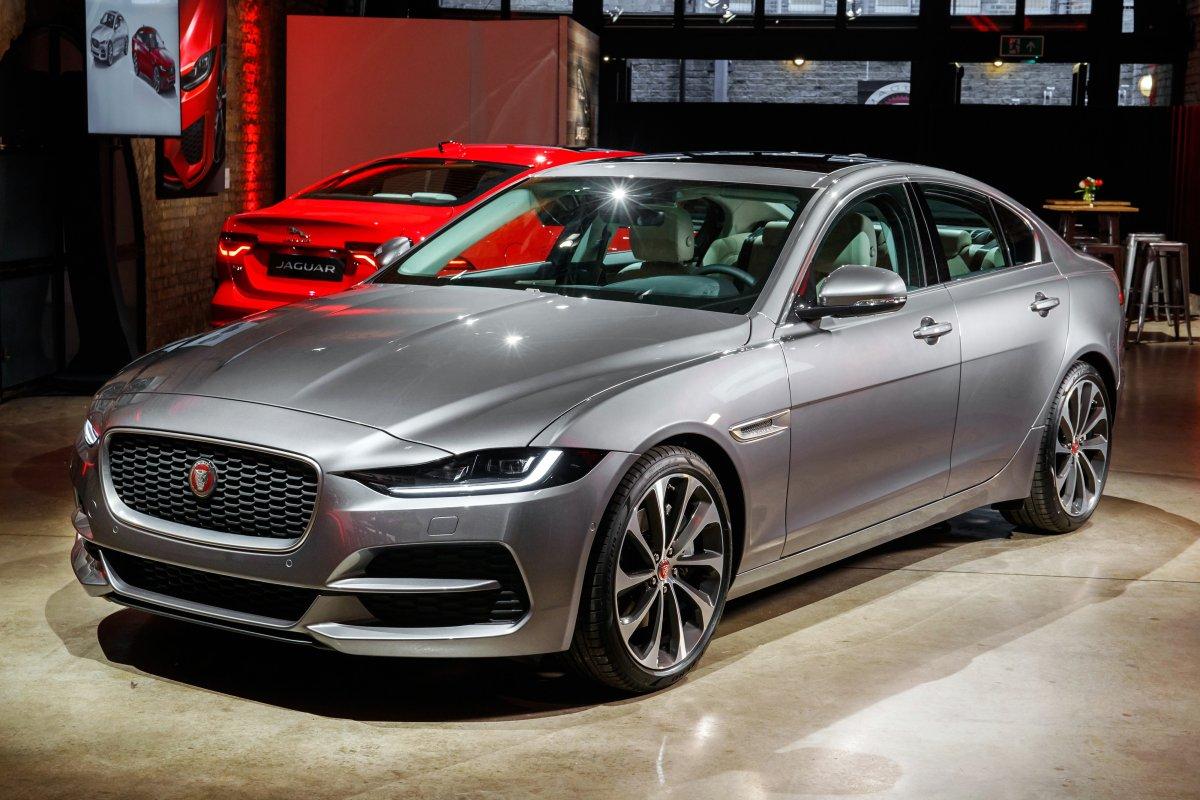 2019-facelift-jaguar-xe-odhaleni-londyn- (8)
