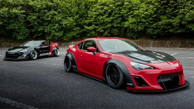 subaru-brz-toyota-gt86-liberty-walk-tuning subaru-brz-toyota-gt86-liberty-walk-tuning