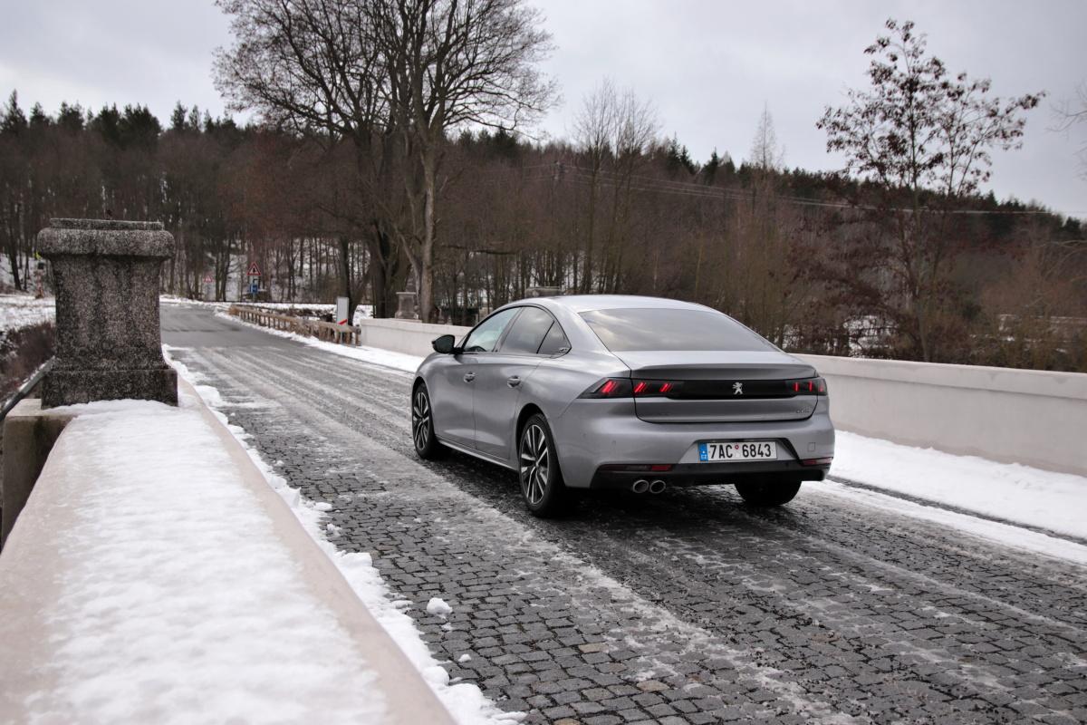 test-2018-peugeot-508-gt-20-bluehdi-180-8at- (10)