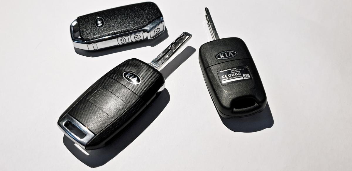 test-kia-ceed-tri-generace-klice-1