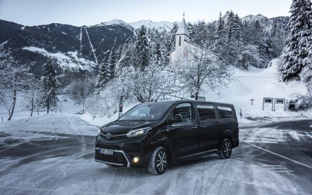 toyota-proace toyota-proace