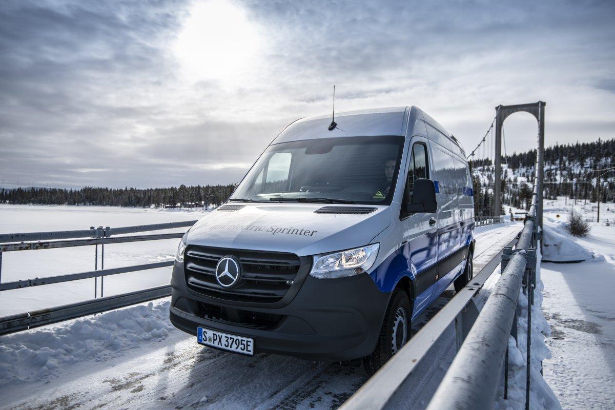 2019-mercedes-benz-esprinter- (2)