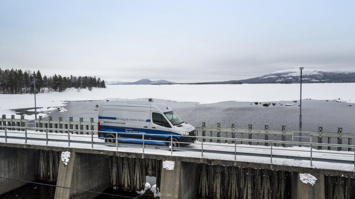 2019-mercedes-benz-esprinter- (3)