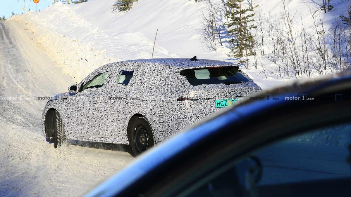 2020-skoda-octavia-combi-spy-foto-testovani-finsko-4