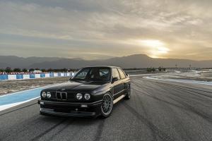 Je libo ikonické BMW E30 M3 v novém provedení? Není problém!