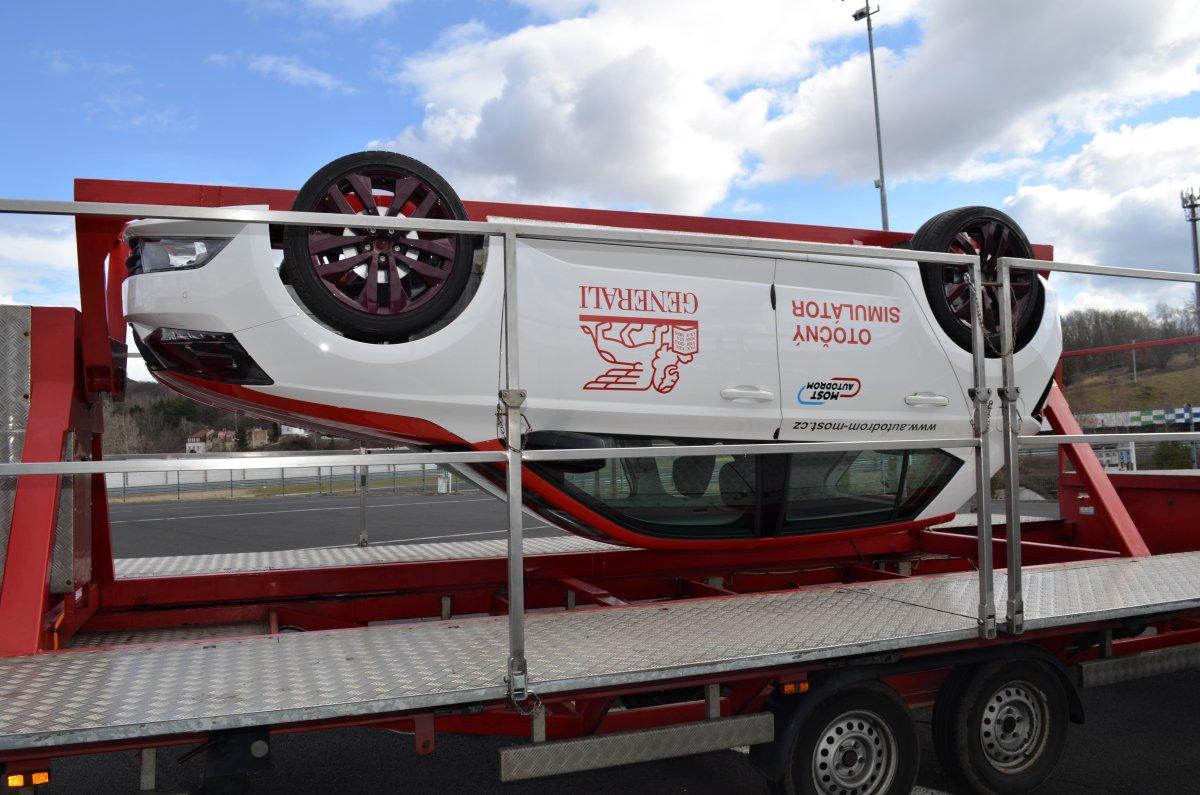 autodrom-most-otocny-simulator-prevraceni-skoda-fabia- (6)