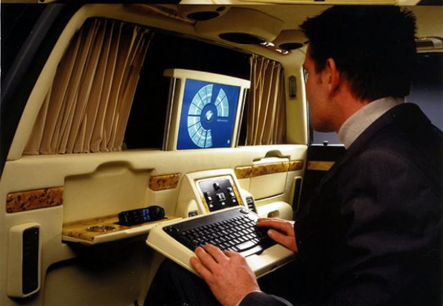 bmw-rady-7-e38-multimedialni-kancelar-1 bmw-rady-7-e38-multimedialni-kancelar-1