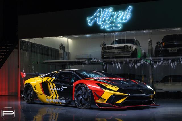 liberty-walk-lamborghini-aventador-s-1