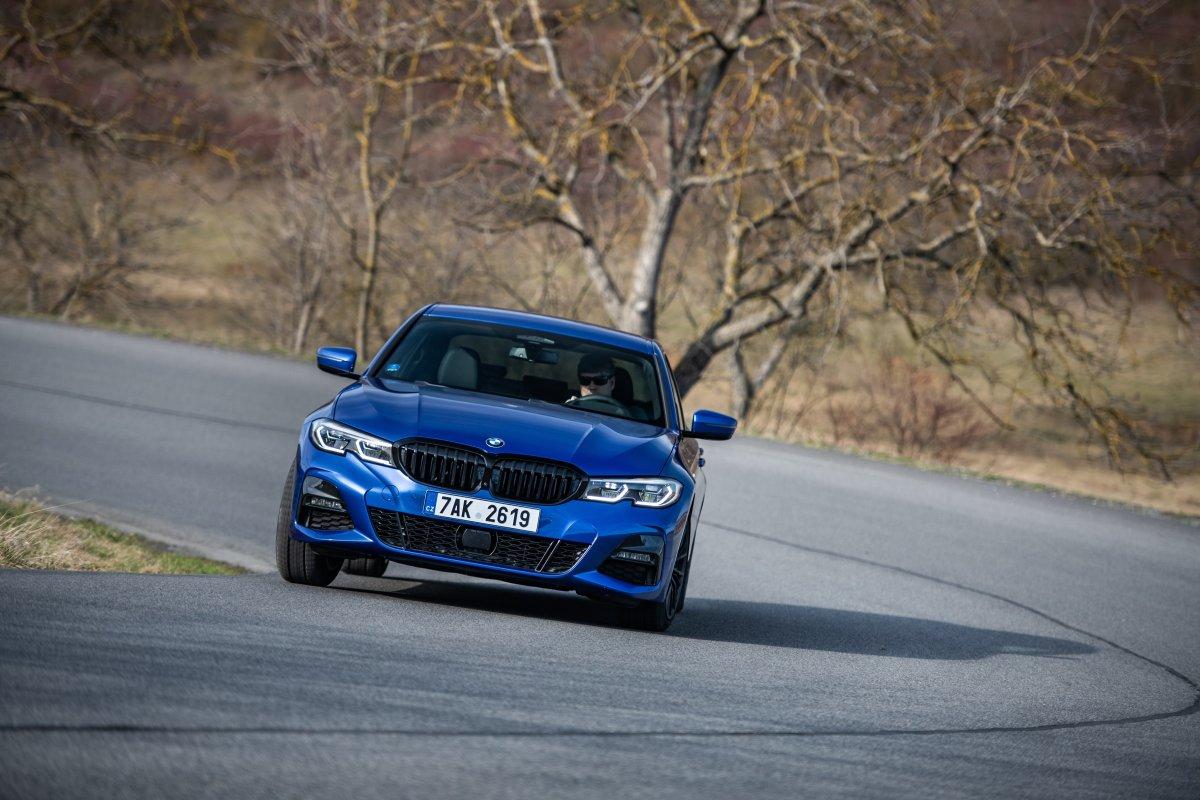 prvni-jizda-2019-bmw-330i- (28)
