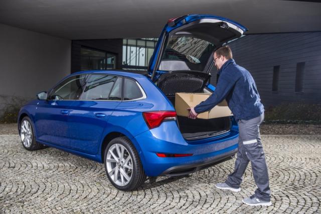 skoda-scala-alza_cz-dorucovani-do-kufru- (2) skoda-scala-alza_cz-dorucovani-do-kufru- (2)