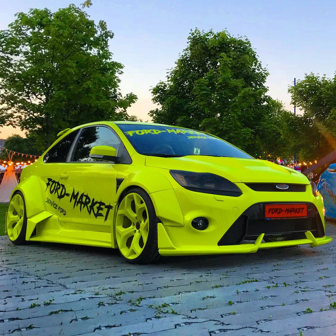 Ford Focus RS jako kabriolet nebo offroad? V Rusku žádný