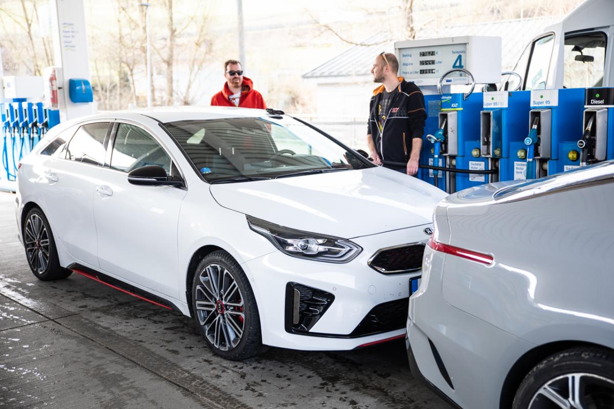 prvni-jizda-2019-kia-proceed-gt-nurburgring- (36)