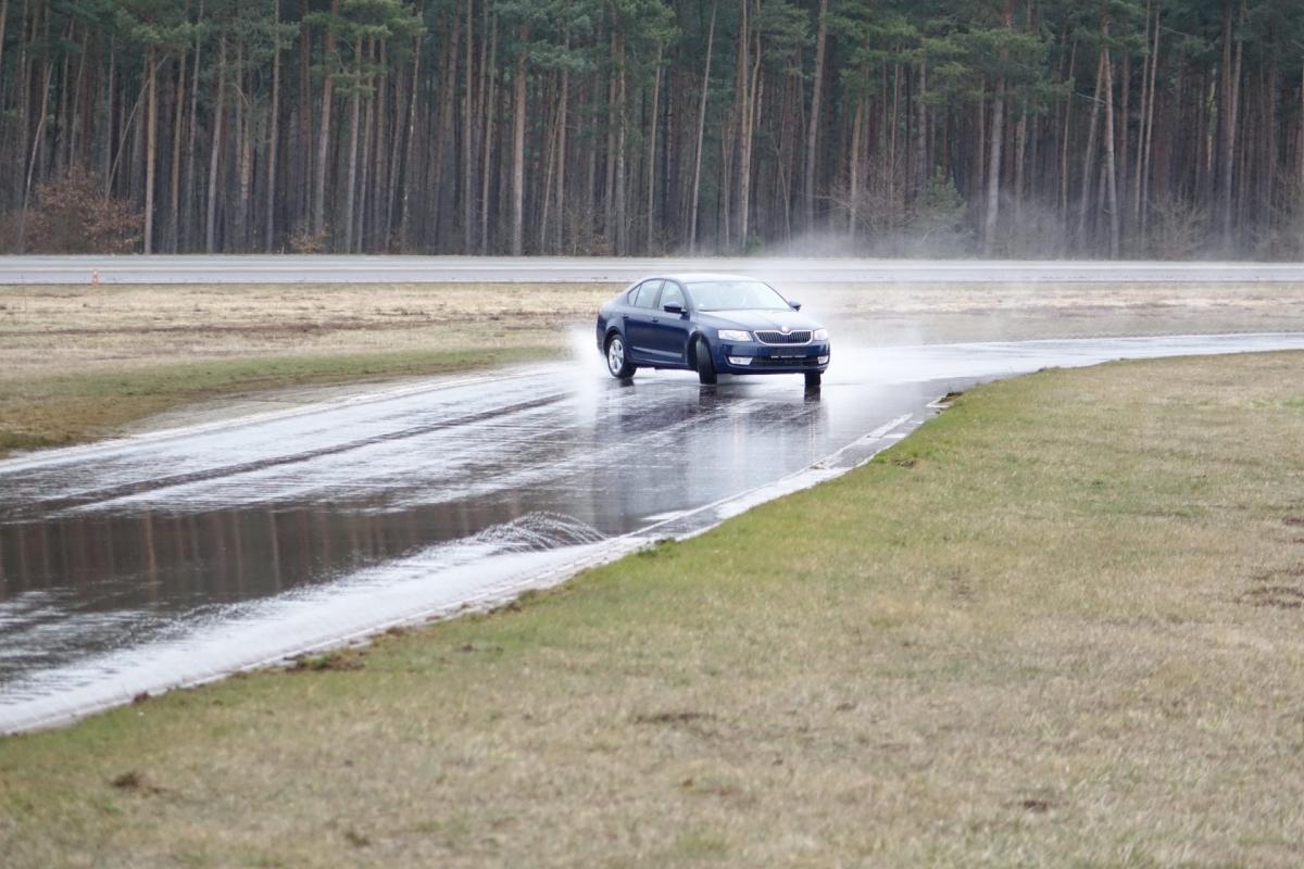 skoda-octavia_testy_pneu-01