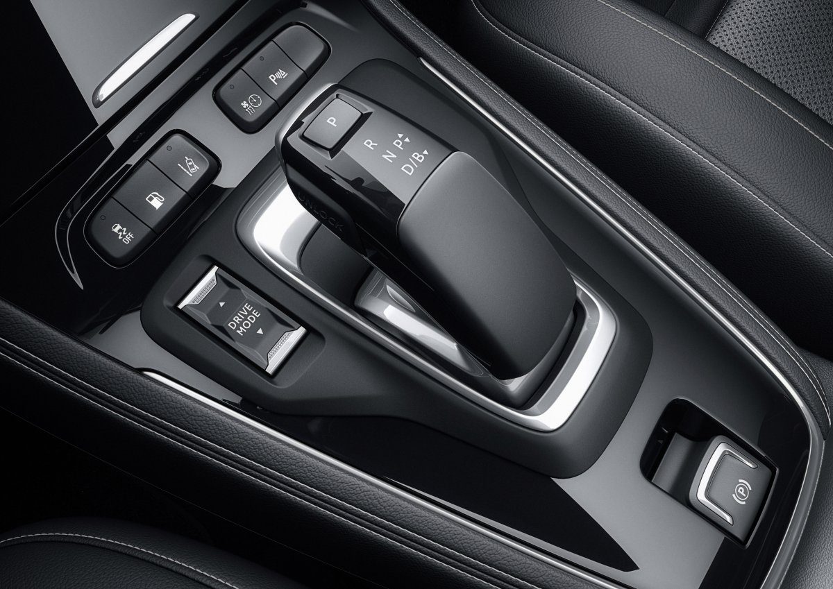 2020-Opel-Grandland-X-Hybrid4- (6)