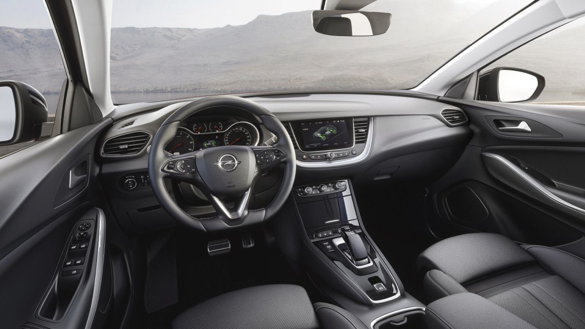2020-Opel-Grandland-X-Hybrid4- (7)