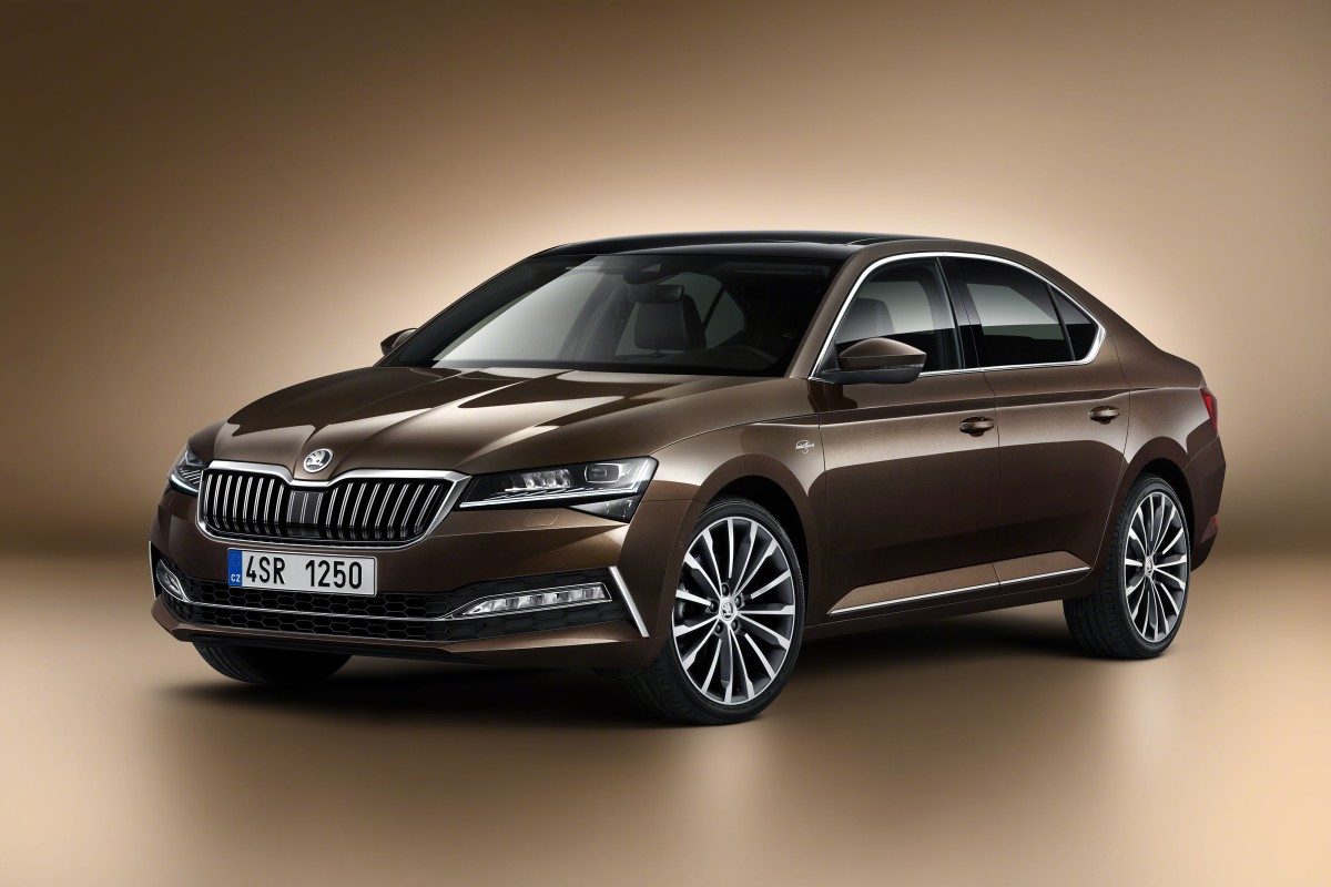 2020-Skoda-Superb_LaK- (3)