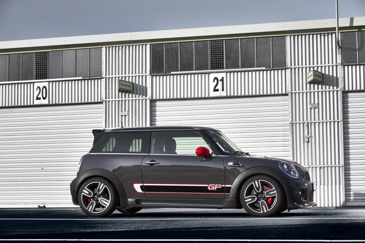 2012-MINI-John-Cooper-Works-GP- (1)