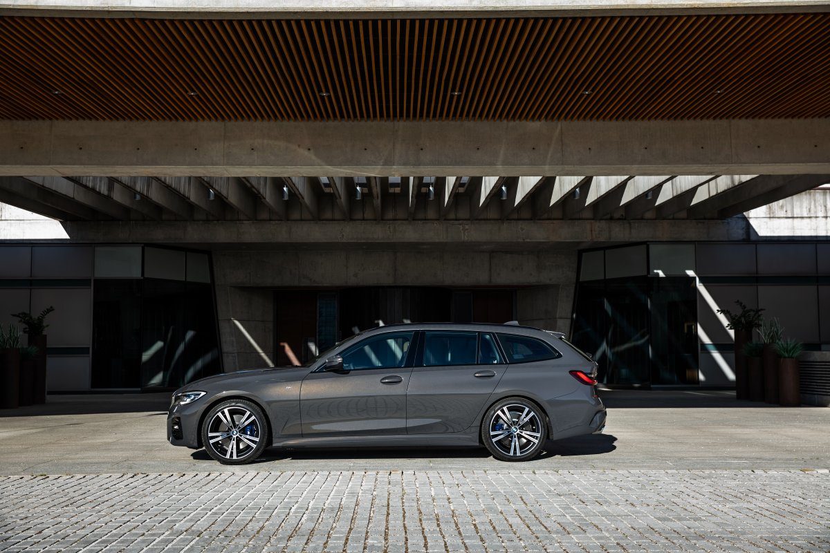 2020-bmw-rady-3-touring- (17)
