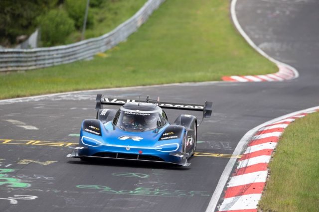 Volkswagen-ID_ R-rekord-Nurburgring- (1) Volkswagen-ID_ R-rekord-Nurburgring- (1)